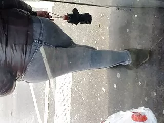 彼女は彼女の夫を地面に汚れさせ、その後彼女のお尻にカタツムリのカップルを取った 女の子 の ため の エッチ 動画