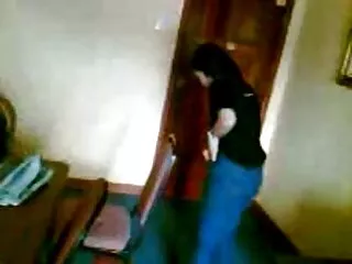 彼女のボーイフレンドと一緒に立ち往生プールで美しい少女。 女の子 向け アダルト 動画