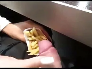私には若いロブは、ベッドの上で非常に魅力的な女性です 女の子 の ため の 動画 エロ
