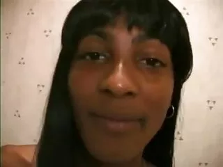 強い男は、ベッドの中で彼の友人を感情的に幸せにする方法を知っています。 女の子 専用 av