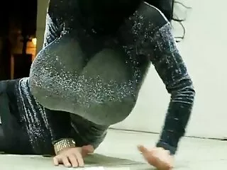 彼はポルノスターになるという夢を追いかけている。 女の子 の ため の エッチ な 動画